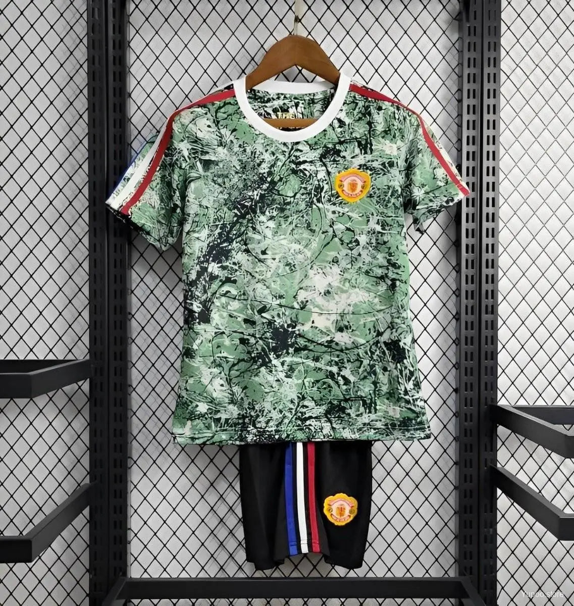 24/25 Ensemble Enfant Manchester United F.C X Stone Roses - MaillotKing
