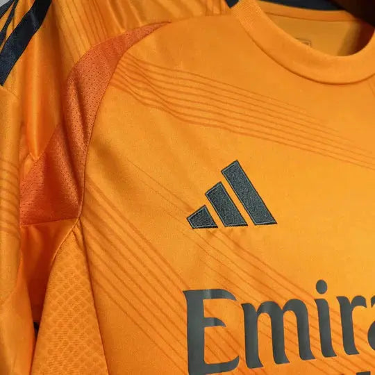 MAILLOT RÉAL MADRID EXTÉRIEUR 2024/25 - MaillotKing