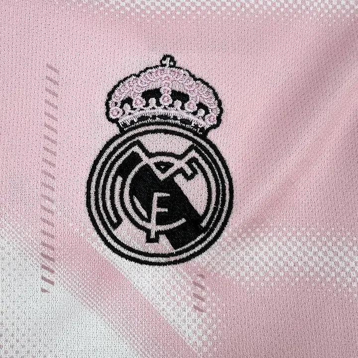 Maillot Réal Madrid concept 2025 - MaillotKing