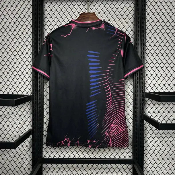Maillot Real Madrid Noir Rose Panther 2024/25 - MaillotKing