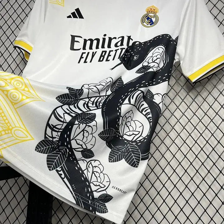 Maillot Real Madrid foot concept 2024 2025 - MaillotKing