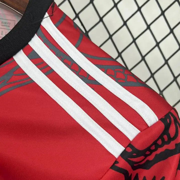 Maillot Real Madrid foot concept rose 2024 2025 - MaillotKing