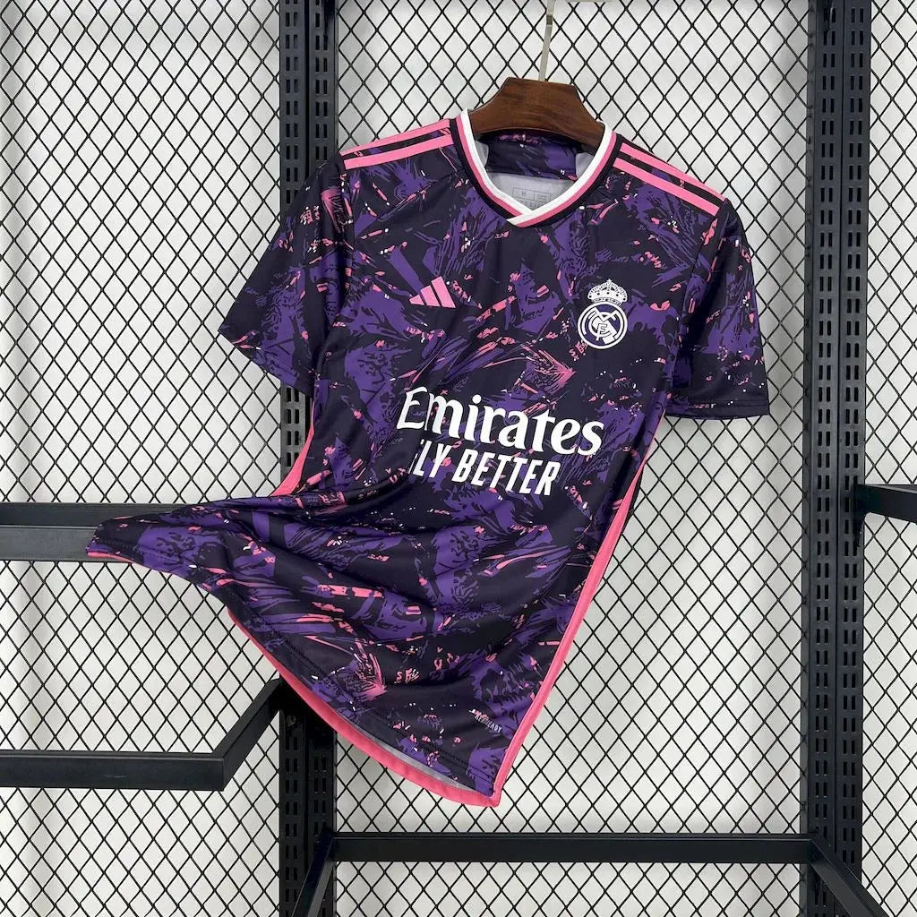 Maillot Real Madrid foot concept rose 2024 2025 - MaillotKing