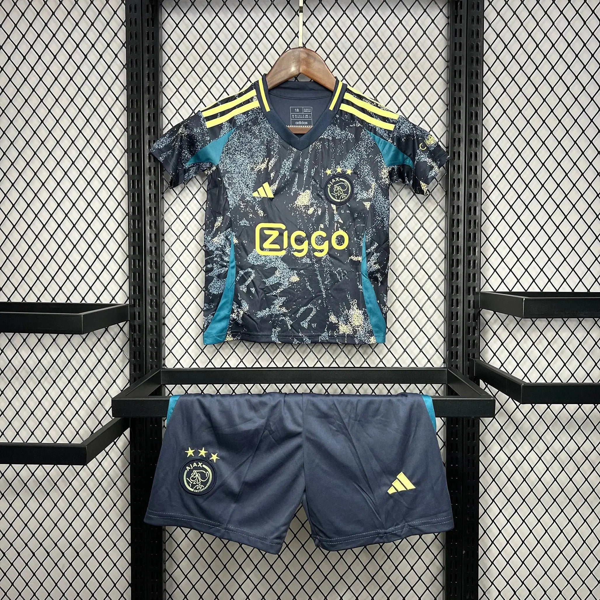 Kit Enfant AJAX Amsterdam - MaillotKing