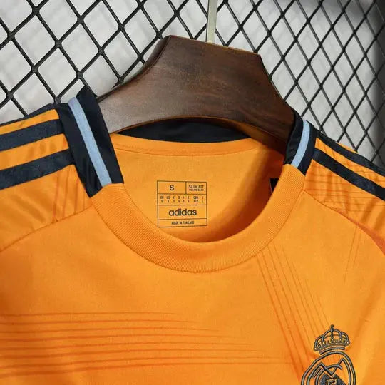 MAILLOT RÉAL MADRID EXTÉRIEUR 2024/25 - MaillotKing